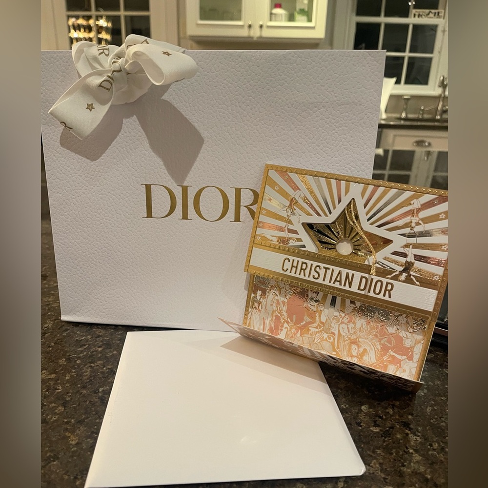 Christian Dior White Gift Bag with Card and bow
